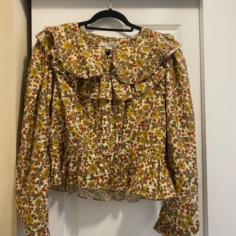 Floral Ruffle Blouse
